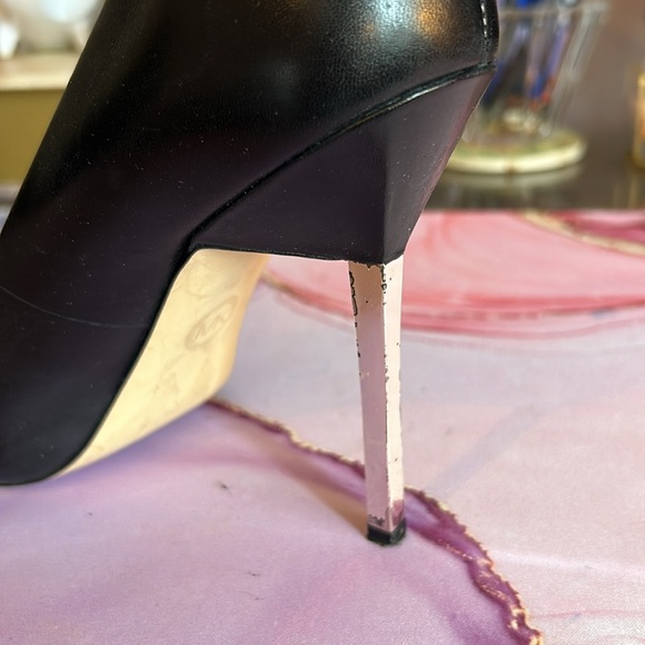 Michael Kors, Size 7 Black w Silver toe, silver heel - Picture 8 of 11